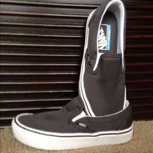 Vans Ultracush Lite unisex dark gray mesh slip ons